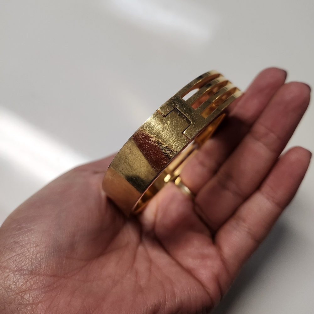Tory Burch Gold Color FitBit Bracelet - Picture 15 of 15